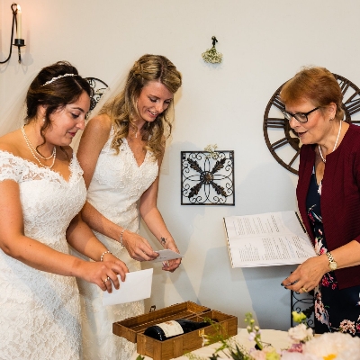 Ask our local experts for wedding planning advice