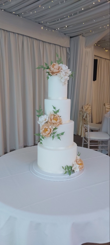 Gallery image 21: cakeaways