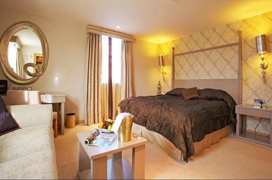 Gallery image 10: the-pinewood-hotel