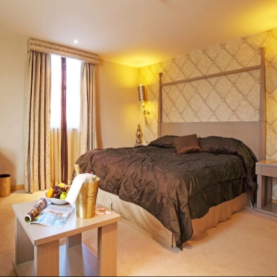 Image 4: The Pinewood Hotel