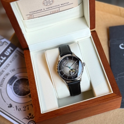 Grooms' News: The Camden Watch Company Introduces New Range