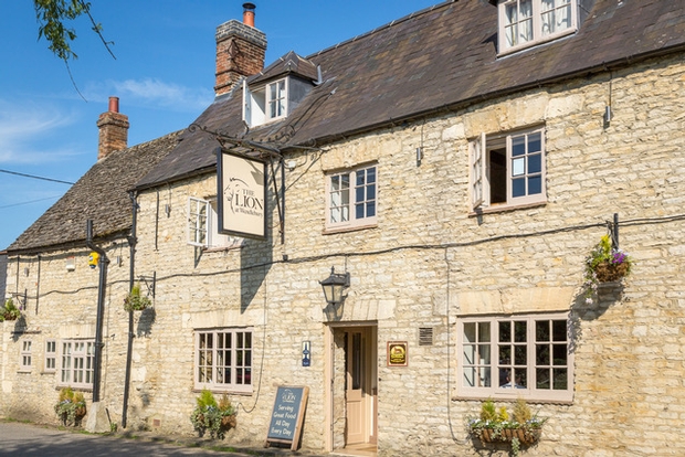 Historic Oxfordshire pub reopened for wedding receptions: Image 1
