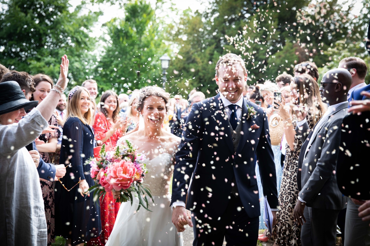 Real wedding extra: Fay and Mike's gorgeous Oxfordshire wedding: Image 3