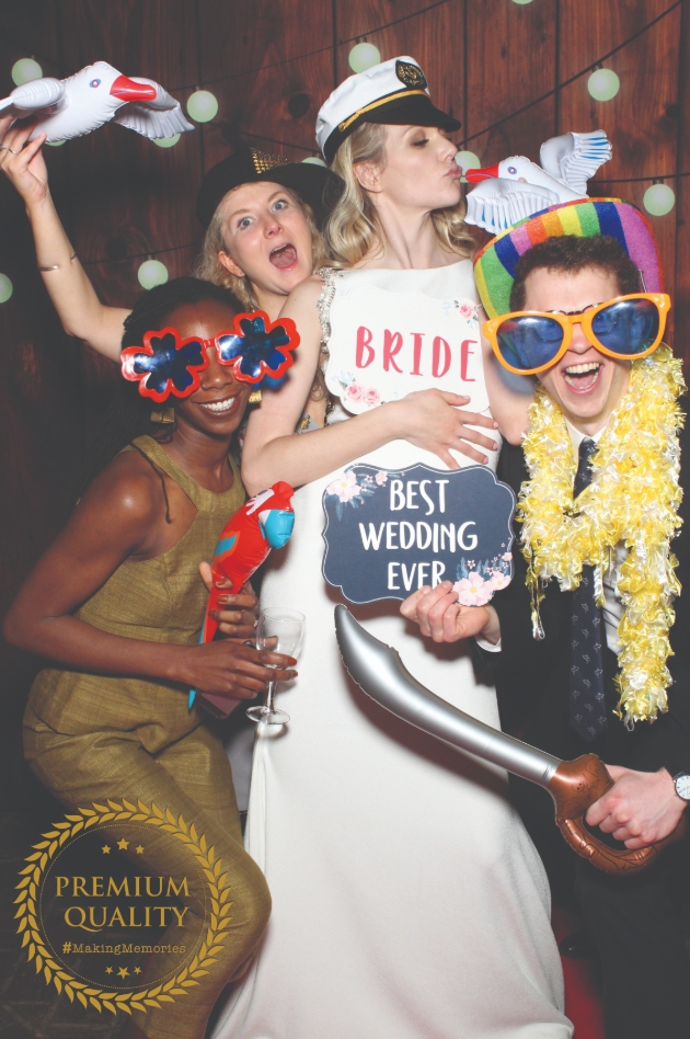 Experience the best photobooths with Buckinghamshire supplier: Image 1