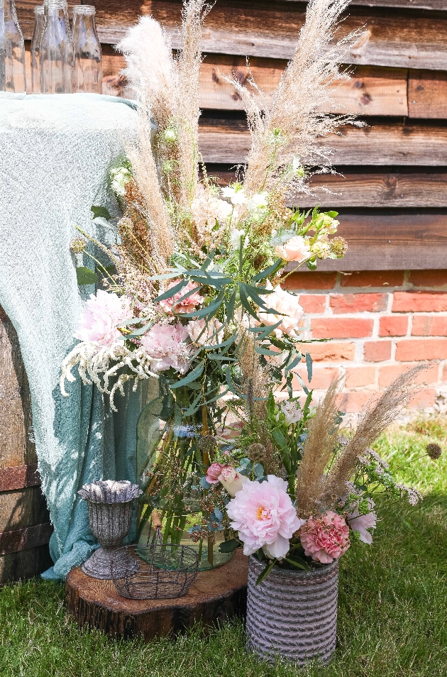 Willow & Blooms based in Newbury, Berkshire, offer complimentary consultation