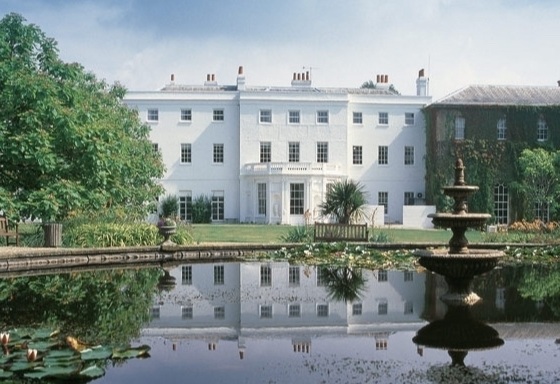 De Vere Beaumont Estate in Old Windsor donates laptops to support people in Slough
