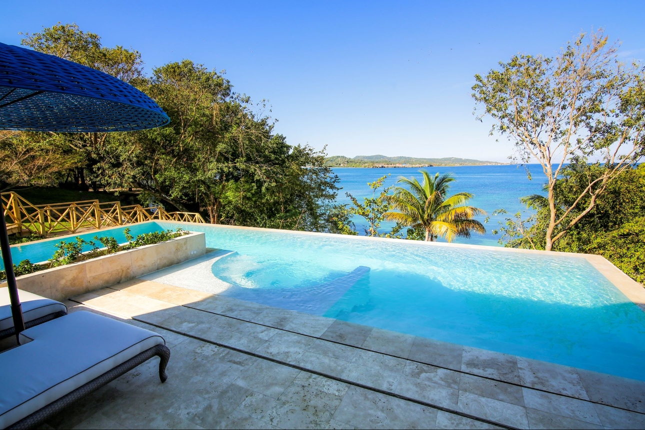private pool terrace with views to Caribbean sea 