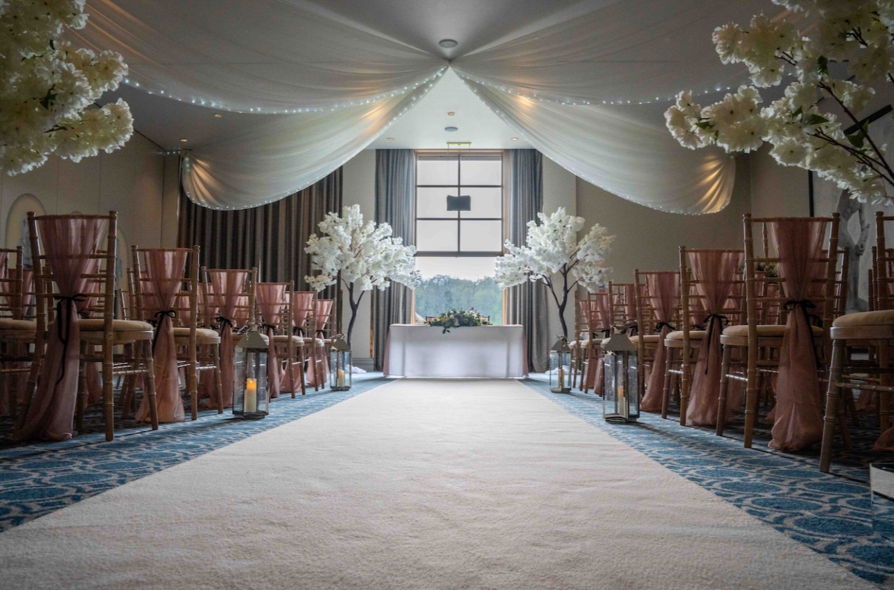 The Kerry Suite at luxury Wiltshire hotel Bowood