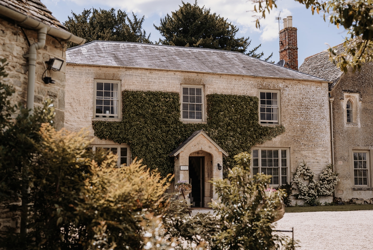 CASWELL HOUSE in Oxfordshire