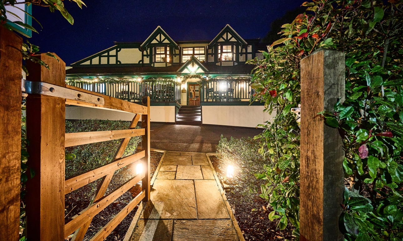 The Loch & The Tyne in Old Windsor